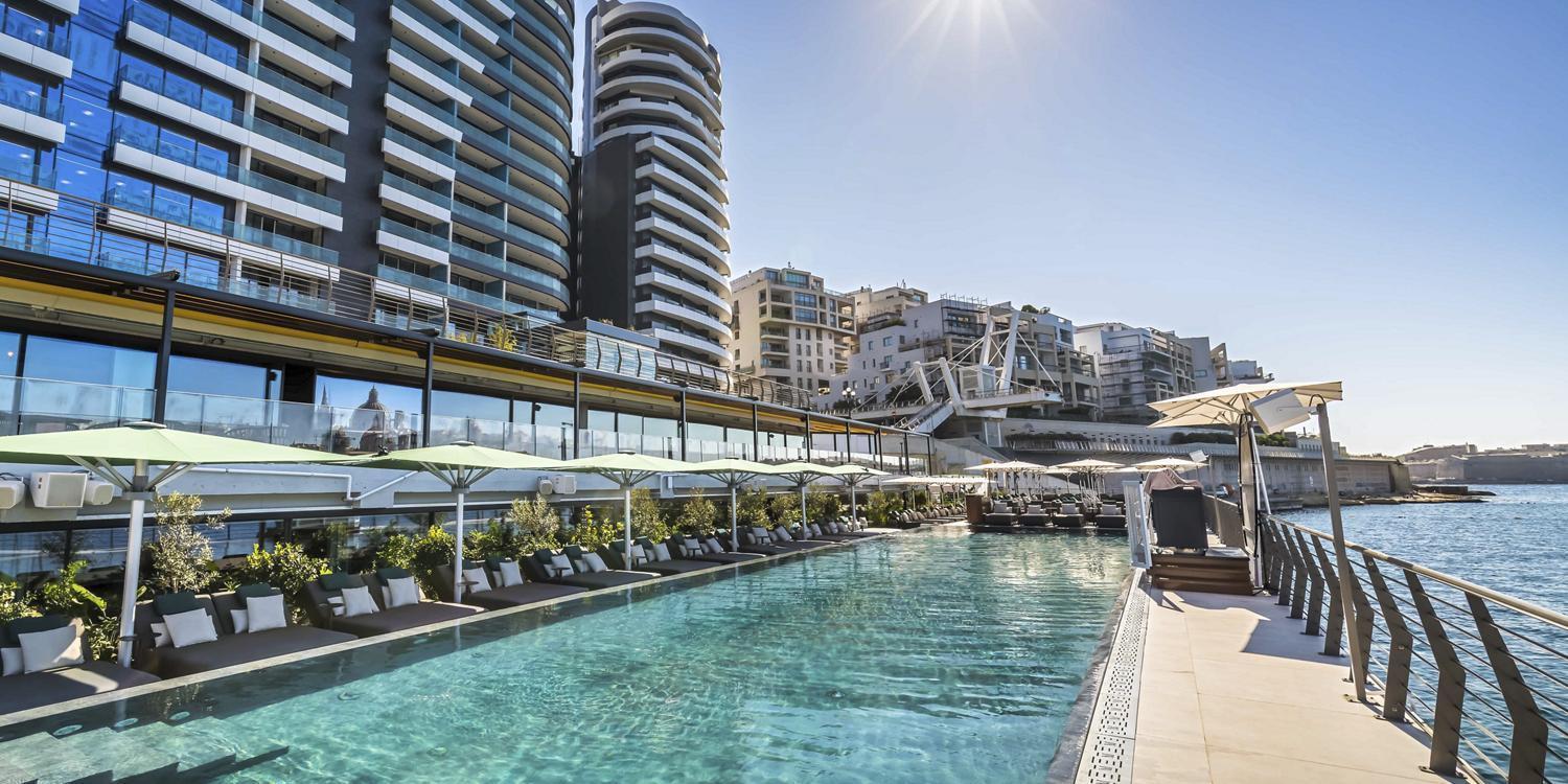 Best View Fortina Luxury Suites Слима Екстериор снимка